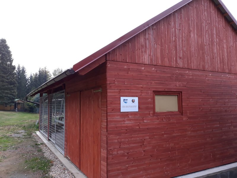 Yachtclub Pardubice, sportovní areál a ubytování na Seči