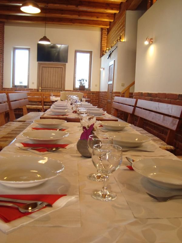 Cyklobar a penzion 100dola - restaurace