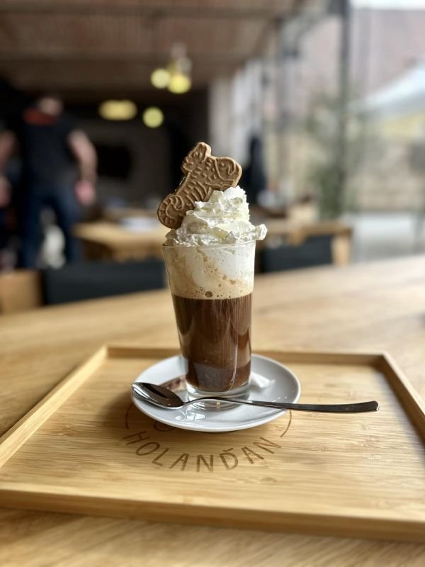 Kavárna a pivovar Holanďan