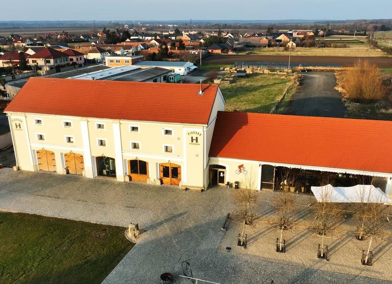 Kavárna a pivovar Holanďan