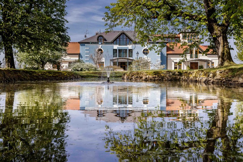 Resort Darovanský dvůr