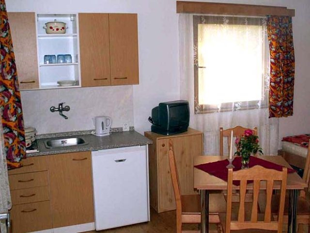 Autocamp Mělník - ubytování